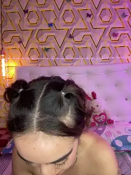 Snapshot of MelanyyJhonson15 chatting on 2, 3, 2026 MelanyyJhonson15 online show from 2, 3, 2026