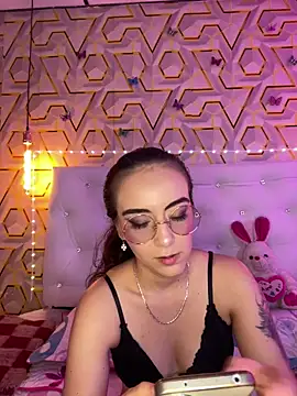 Snapshot of MelanyyJhonson15 chatting on 15, 3, 2026 MelanyyJhonson15 online show from 15, 3, 2026