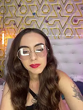 Snapshot of MelanyyJhonson15 chatting on 9, 4, 2026 MelanyyJhonson15 online show from 9, 4, 2026