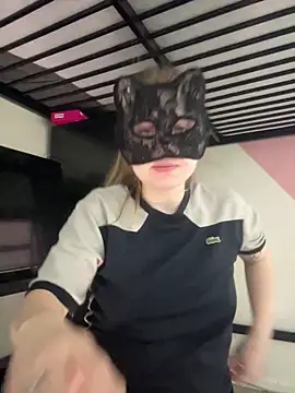 secretcouple 00 online show from 11, 2, 2026