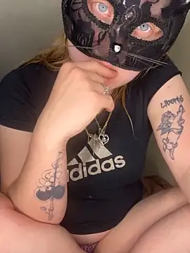 secretcouple 00 online show from 25, 4, 2026