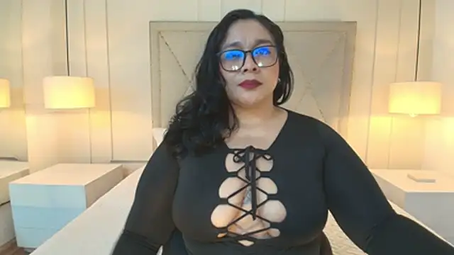 ViickyLee online show from 29, 5, 2026