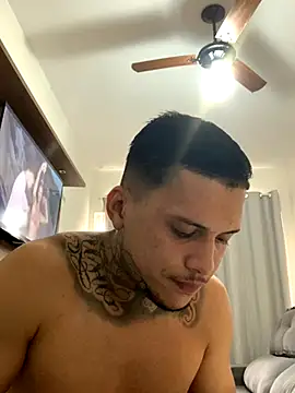 Snapshot of Ryanzl017 chatting on 16, 11, 2025 Ryanzl017 online show from 16, 11, 2025