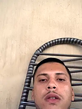 Snapshot of Ryanzl017 chatting on 6, 1, 2026 Ryanzl017 online show from 6, 1, 2026