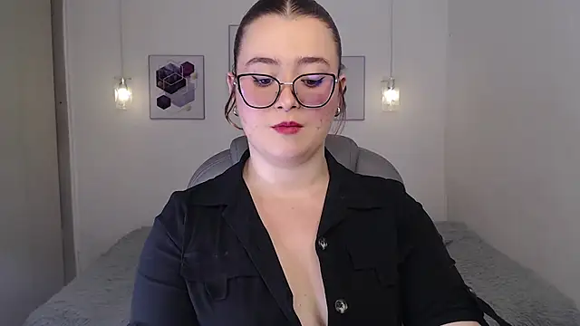 Snapshot of selene_rouse_ chatting on 13, 5, 2026 selene rouse online show from 13, 5, 2026