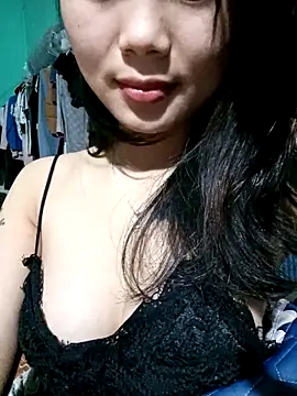 Snapshot of Lynk2x chatting on 14, 11, 2025 Lynk2x online show from 14, 11, 2025