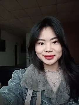 Snapshot of Lynk2x chatting on 19, 11, 2025 Lynk2x online show from 19, 11, 2025