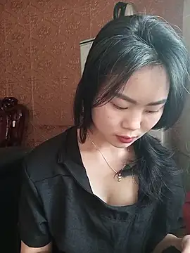 Snapshot of Lynk2x chatting on 20, 11, 2025 Lynk2x online show from 20, 11, 2025