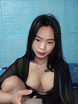 Snapshot of Lynk2x chatting on 5, 4, 2026 Lynk2x online show from 5, 4, 2026