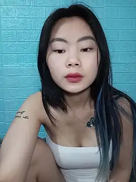 Snapshot of Lynk2x chatting on 6, 4, 2026 Lynk2x online show from 6, 4, 2026