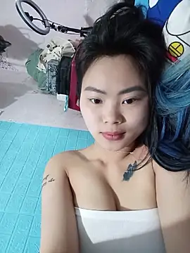 Snapshot of Lynk2x chatting on 6, 4, 2026 Lynk2x online show from 6, 4, 2026