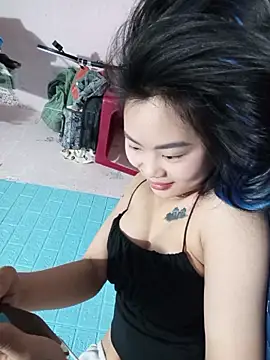 Snapshot of Lynk2x chatting on 7, 4, 2026 Lynk2x online show from 7, 4, 2026