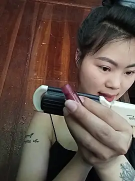 Snapshot of Lynk2x chatting on 8, 4, 2026 Lynk2x online show from 8, 4, 2026