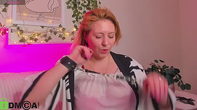 Snapshot of miss_lisaaa chatting on 16, 11, 2025 miss lisaaa online show from 16, 11, 2025