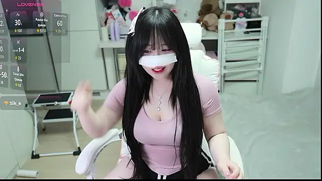 kimhyeona2005 online show from 12, 3, 2026