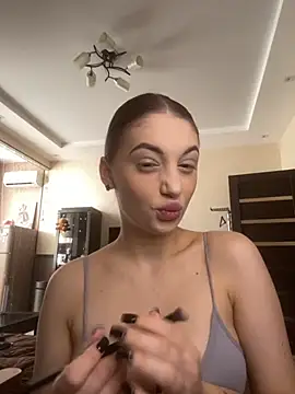 Snapshot of EmersonBennett chatting on 22, 11, 2025 EmersonBennett online show from 22, 11, 2025