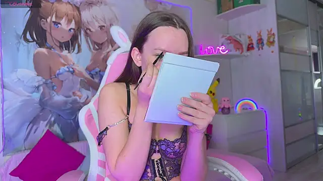 Snapshot of CheekySashaCharm chatting on 2, 5, 2026 CheekySashaCharm online show from 2, 5, 2026