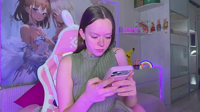 Snapshot of CheekySashaCharm chatting on 28, 5, 2026 CheekySashaCharm online show from 28, 5, 2026