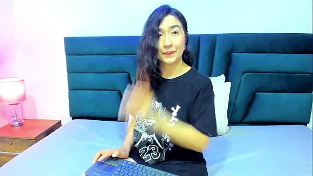 VictoriaRouge  online show from 17, 5, 2026