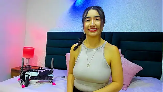 VictoriaRouge  online show from 25, 5, 2026