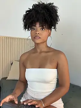 Snapshot of vanestraus chatting on 12, 2, 2026 vanestraus online show from 12, 2, 2026