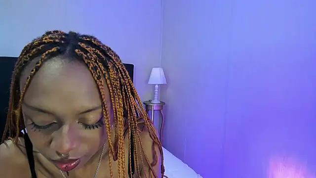 Snapshot of Midnight_Bluee chatting on 7, 2, 2026 Midnight Bluee online show from 7, 2, 2026