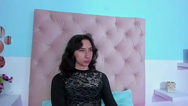 Snapshot of Charlothe_7 chatting on 14, 11, 2025 Charlothe 7 online show from 14, 11, 2025