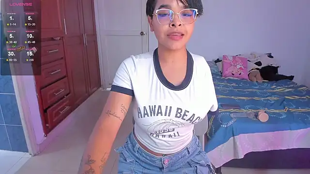 Snapshot of Tatiana-Jaaramillo chatting on 19, 4, 2026 Tatiana-Jaaramillo online show from 19, 4, 2026