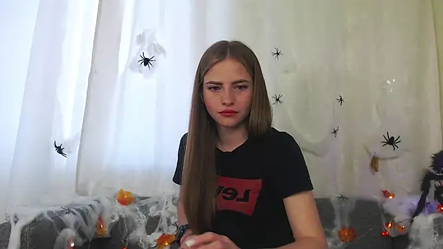 Snapshot of Sansa_Dream chatting on 16, 10, 2025 Sansa Dream online show from 16, 10, 2025