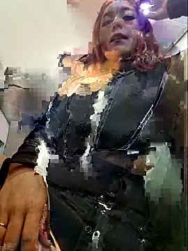 Snapshot of Eveelyn_25 chatting on 14, 11, 2025 Eveelyn 25 online show from 14, 11, 2025