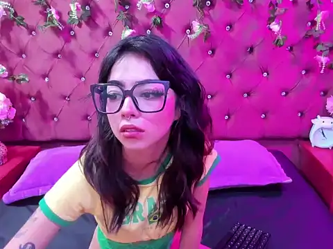  Ivy Luna online show from 8, 1, 2026