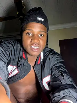 Snapshot of TriggaStar chatting on 17, 11, 2025 TriggaStar online show from 17, 11, 2025