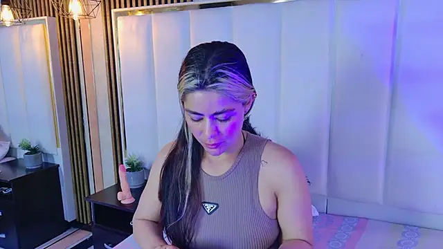 Lia Jonesss online show from 5, 12, 2025