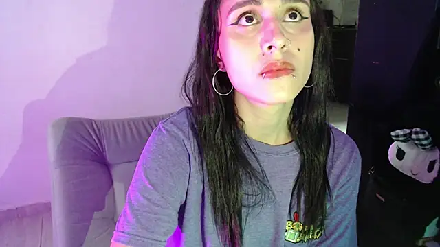 Snapshot of Isabella_Hillss chatting on 3, 8, 2026 Isabella Hillss online show from 3, 8, 2026