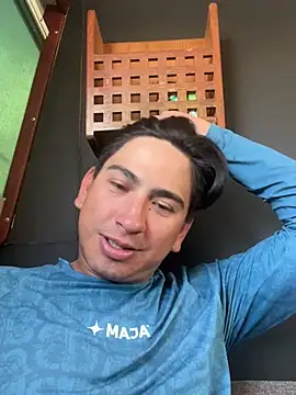 algila08 online show from 12, 4, 2026