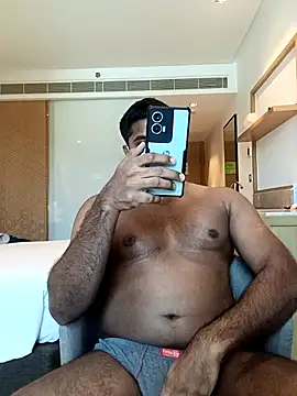 Snapshot of frolicme456 chatting on 17, 12, 2025 frolicme456 online show from 17, 12, 2025