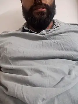 Snapshot of frolicme456 chatting on 6, 1, 2026 frolicme456 online show from 6, 1, 2026