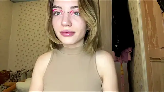 Snapshot of MelaineAytes chatting on 18, 11, 2025 MelaineAytes online show from 18, 11, 2025