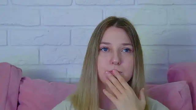 Snapshot of TinnaBurton chatting on 25, 3, 2026 TinnaBurton online show from 25, 3, 2026