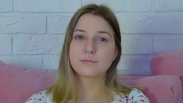 Snapshot of TinnaBurton chatting on 26, 3, 2026 TinnaBurton online show from 26, 3, 2026