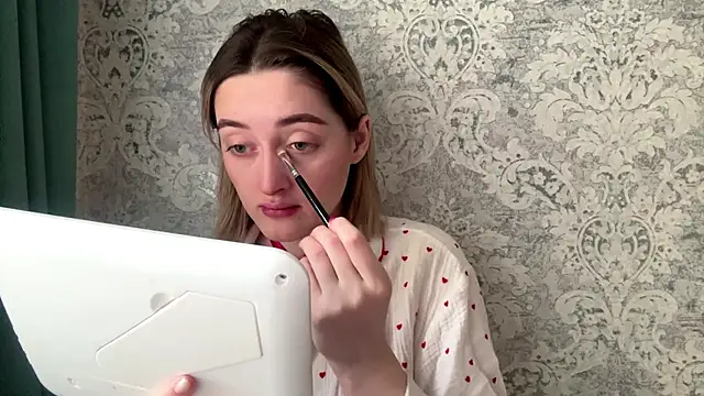 Emily lyy online show from 18, 12, 2025