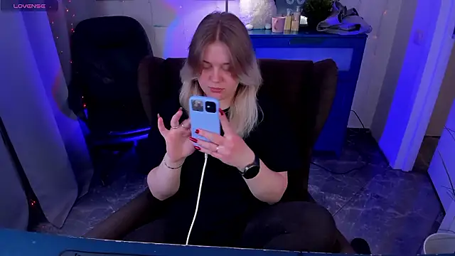 LouiseMous online show from 1, 2, 2026