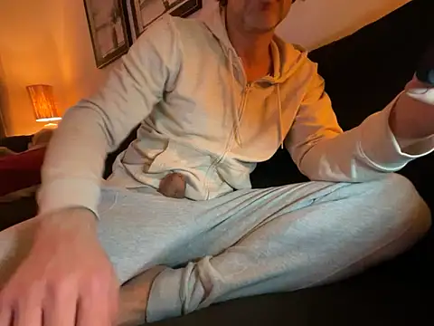 Brandonn1989amateur online show from 17, 12, 2025