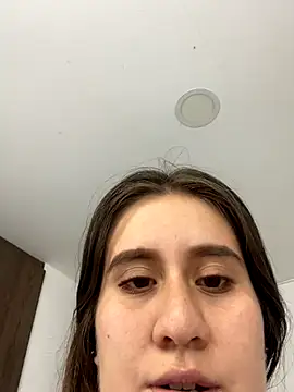 Scarlett Noire outdoors online show from 28, 11, 2025