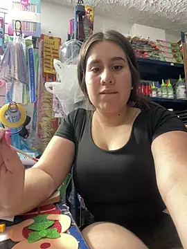 Scarlett Noire outdoors online show from 30, 11, 2025