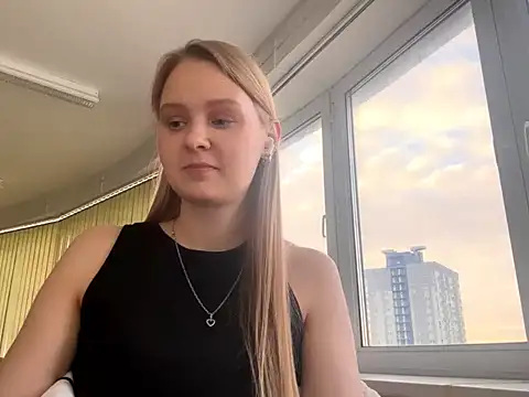 Snapshot of PaulitaSolow chatting on 16, 11, 2025 PaulitaSolow online show from 16, 11, 2025