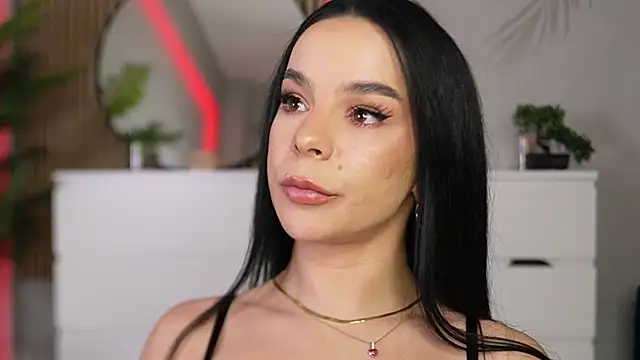 Miss Denisse online show from 18, 12, 2025