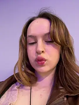 Snapshot of hani_obsessed chatting on 4, 4, 2026 hani obsessed online show from 4, 4, 2026