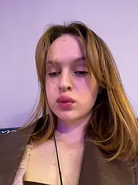 Snapshot of hani_obsessed chatting on 6, 4, 2026 hani obsessed online show from 6, 4, 2026