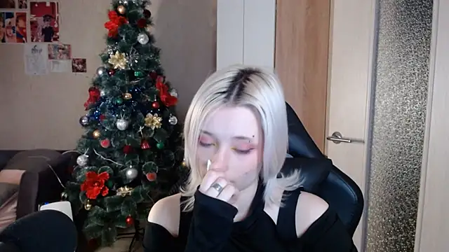 SophiaLur online show from 8, 1, 2026